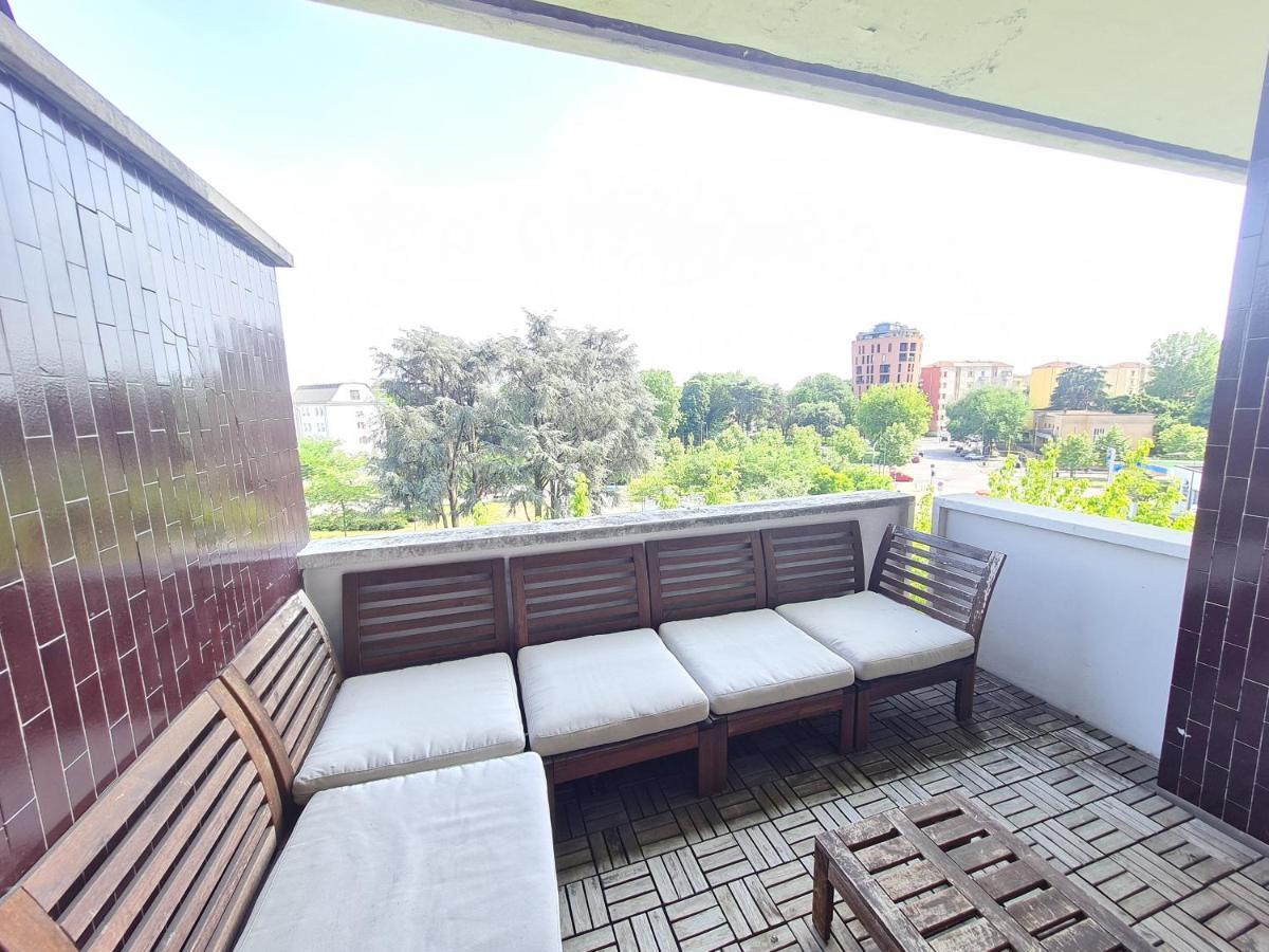 Ottoboni Charme Apartment With Terrace Milão Exterior foto